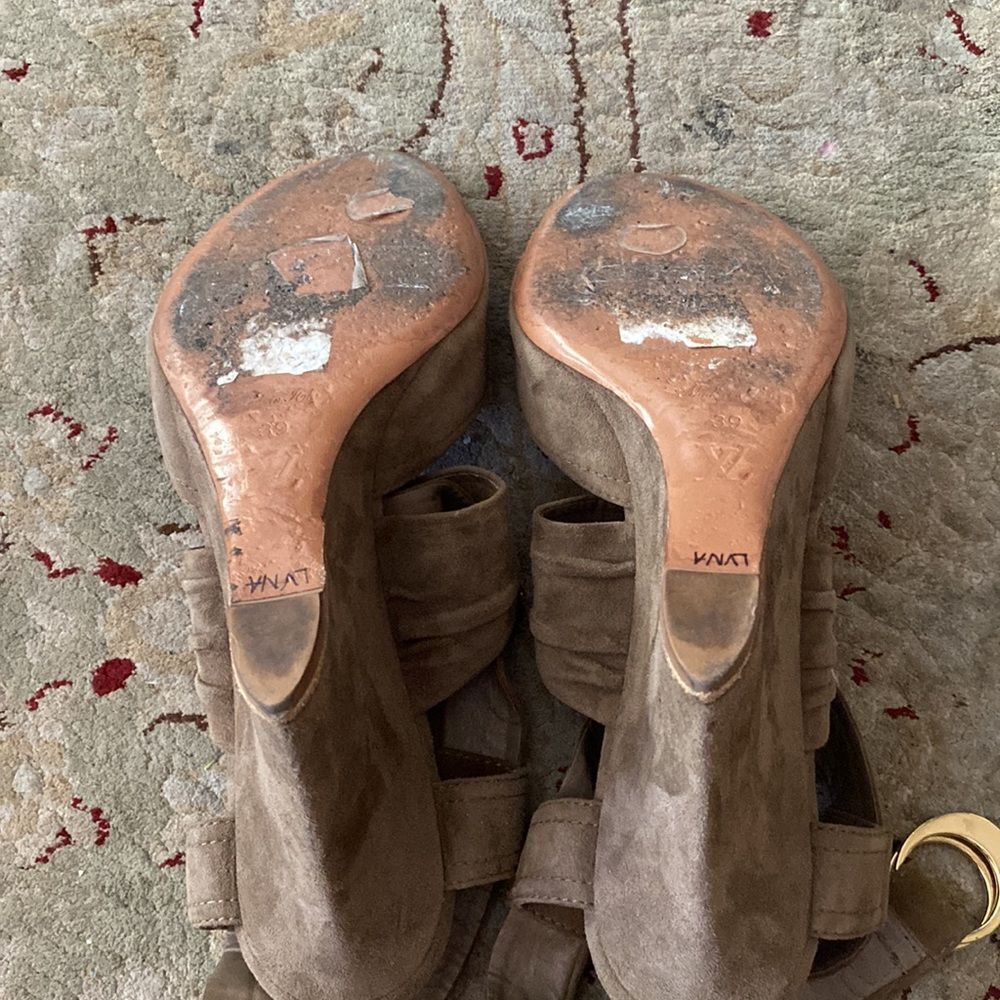 Louis Vuitton butter suede wedges with straps. - Picture 10 of 10